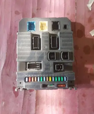 Peugeot 308 Comfort/convenience module 9663798180 0048710110108 2553215110108