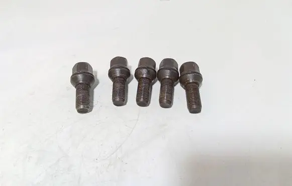 Nuts/bolts