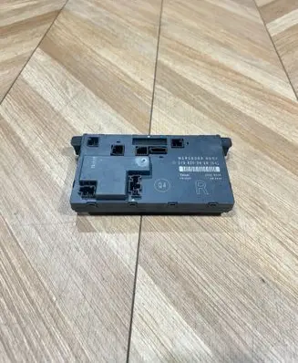 Mercedes-Benz E W211 Door central lock control unit/module 2198200426