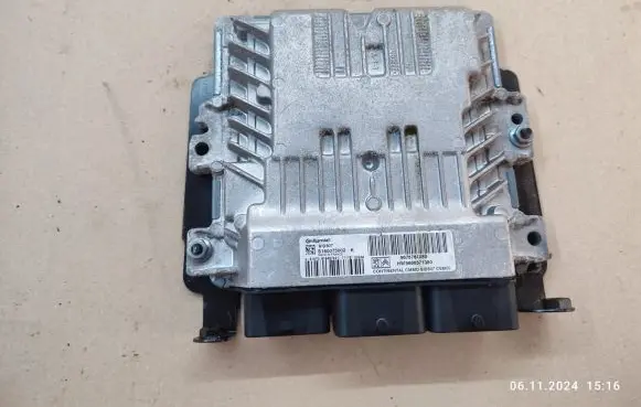 Peugeot 5008 Engine control unit/module 9676761080