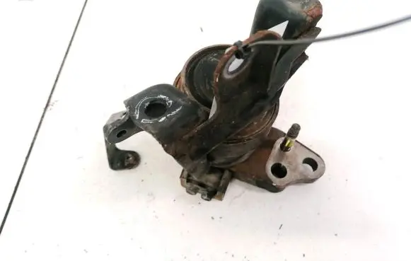 Toyota Avensis T250 Engine mount bracket