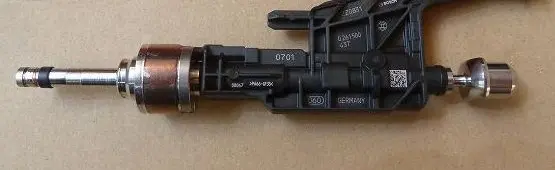 BMW 1 F52 Fuel injector 0261500437