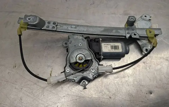 Nissan Qashqai Rear door window regulator with motor 402191A