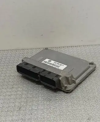Volkswagen Fox Engine control unit/module 03D906033H 3PG7000 5WP4423802