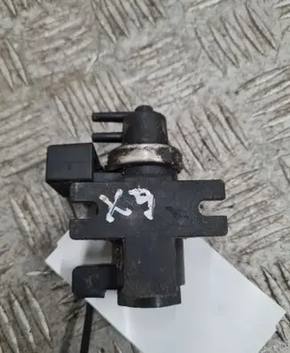 BMW X5 E53 Valve vacuum 
