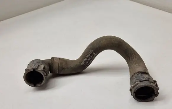 BMW i4 Electric car engine cooling hoses/pipes 8475697