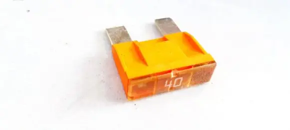 Volkswagen Golf IV Fuse D3902 32V