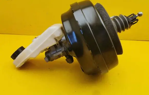 Volvo XC40 Brake booster P32212626 8888872315