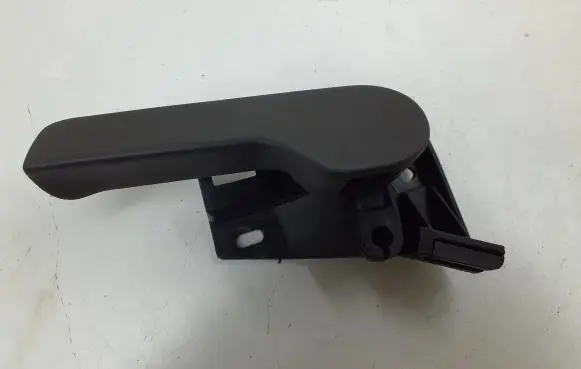 Volkswagen PASSAT B6 Engine bonnet (hood) release handle 1J1823533C