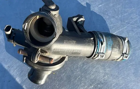 Mercedes-Benz Sprinter W906 Engine coolant pipe/hose A6512033082 A6512001500