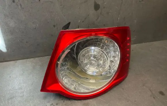 Volkswagen Jetta V Rear/tail lights 1K5945096G