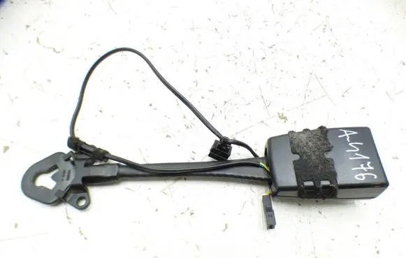 Skoda Superb B6 (3T) Front seatbelt buckle 3T0858471 02052012