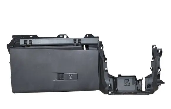 Glove box