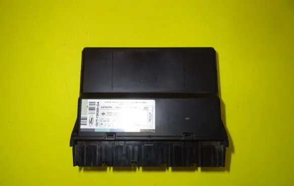 Ford Mondeo Mk III Comfort/convenience module 1S7T15K600GA 5WK48731A