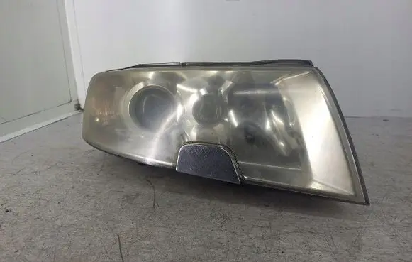 Skoda Superb B5 (3U) Headlight/headlamp 