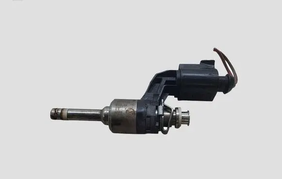 Skoda Octavia Mk2 (1Z) Fuel injector 03C906036M