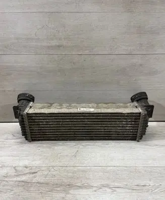 BMW X5 E70 Intercooler radiator 7809321 Z1084001