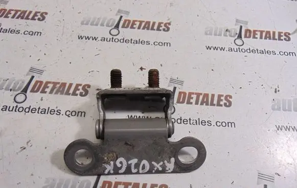 Lexus RX 300 Tailgate/trunk/boot hinge 