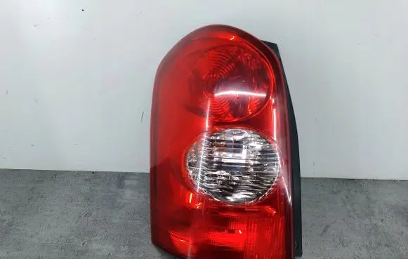 Mazda MPV Rear/tail lights 