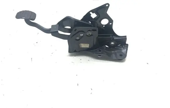 Renault Megane III Brake pedal