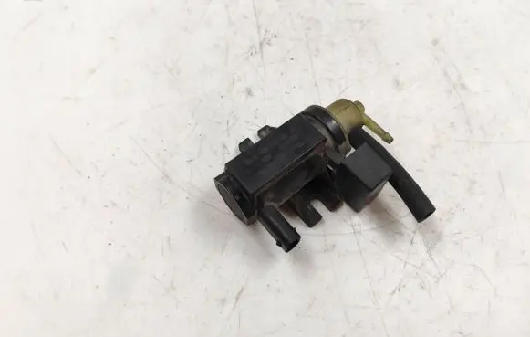 Mercedes-Benz A W169 Turbo solenoid valve A0061536628 70078202