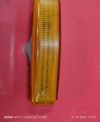 BMW 5 E39 Front fender indicator light 8360589