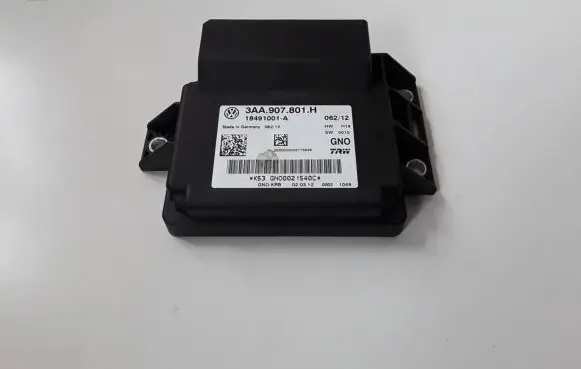 Volkswagen PASSAT B7 Hand brake control module 3AA907801H