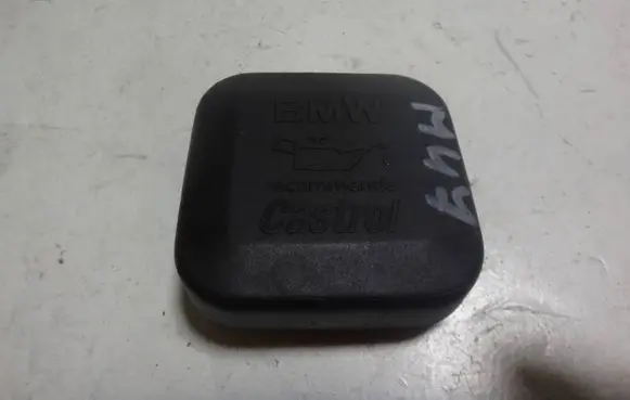 BMW 3 E46 Oil filler cap 7509328