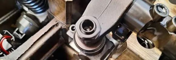 Fuel injector