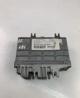 Volkswagen Golf III Engine control unit/module ECU 3A0907311 0261203593