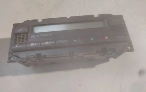 Volkswagen PASSAT B5.5 Climate control unit 3B1907044D