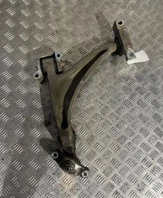 Volvo XC90 Front lower control arm/wishbone