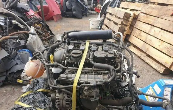 Audi Q3 8U Engine block CCZ201