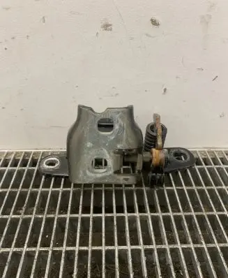 Dodge RAM 1500 DS Rear door upper hinge