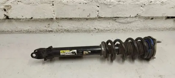 Mercedes-Benz C AMG W205 Front wiper blade arm A2053208201