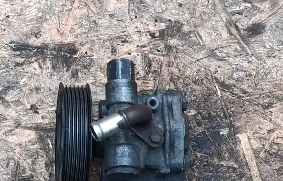 Dodge Journey Power steering pump 82176991