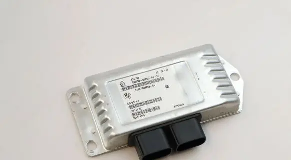 BMW X5M E70 Gearbox control unit/module 7606629 897238U3297 13774410