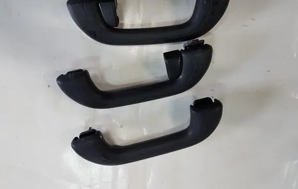 Hyundai i30 Tie down hook / loop 