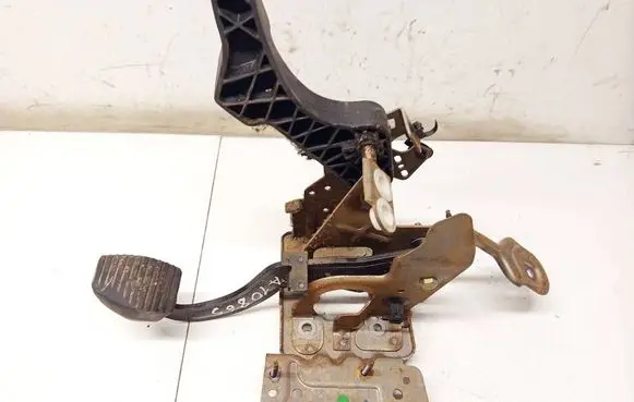 Peugeot 307 Brake pedal 9646770880
