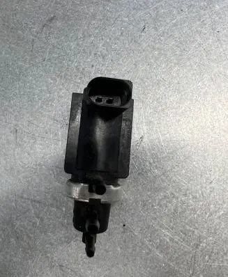 Audi A6 S6 C5 4B Turbo solenoid valve 059906627B