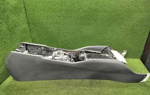 BMW 5 G30 G31 G38 Center console 105879363C 58450713 9362721