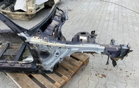Lexus SC 430 Front quarter panel 