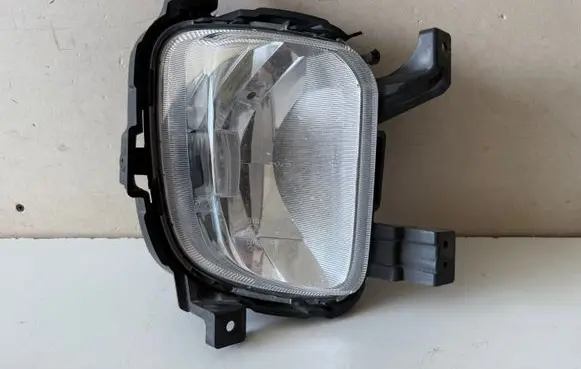 KIA Carens III Front fog light 92202A4