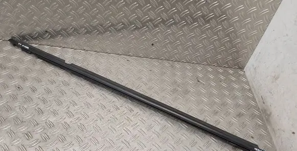 Toyota Verso Rear door glass trim molding
