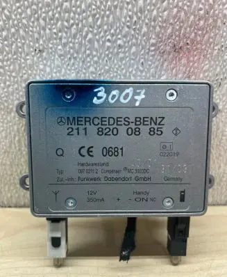 Mercedes-Benz E W211 Antenna control unit 2118200885