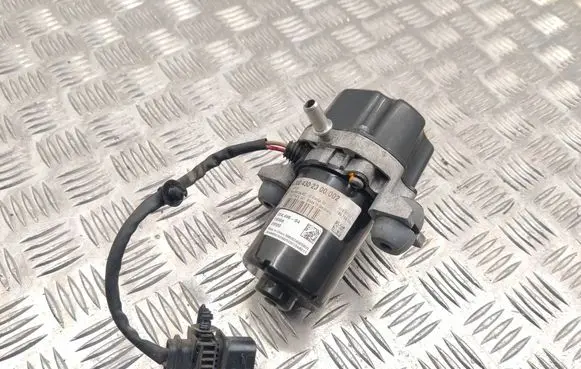 Mercedes-Benz Vito Viano W447 Vacuum pump A0004302300