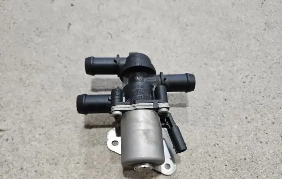 Volvo XC90 Electric auxiliary coolant/water pump 31461924