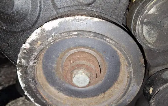 Peugeot 607 Crankshaft pulley