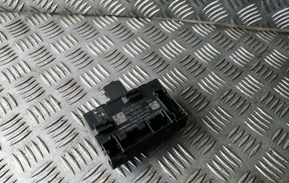 Volkswagen Golf VII Door control unit/module 5Q4959393C 5Q4959393B