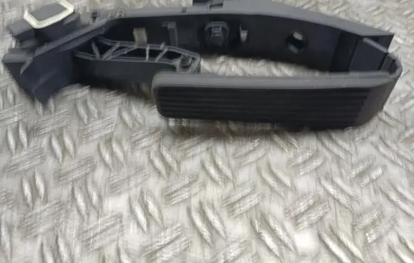 Mercedes-Benz S W221 Accelerator throttle pedal